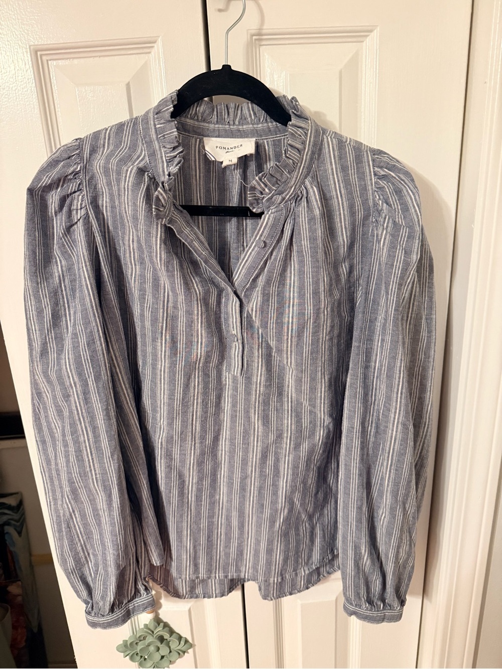 Pomander Place Tuckernuck Blue White Striped Ruffle Puff Sleeve Blouse M